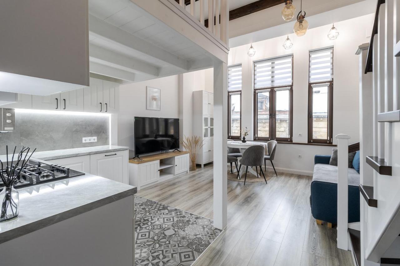 Inshiapartments On Slovatskoho Str Lviv Bagian luar foto