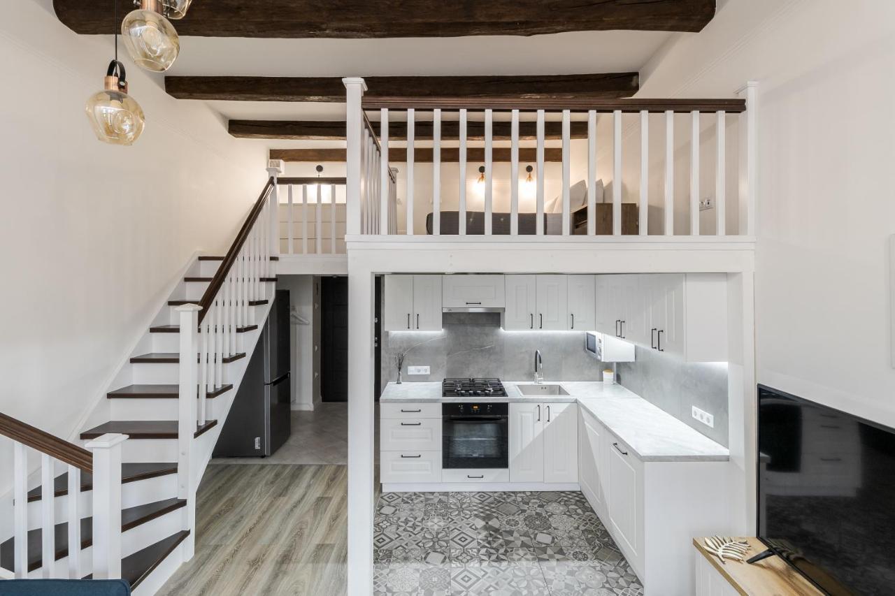 Inshiapartments On Slovatskoho Str Lviv Bagian luar foto